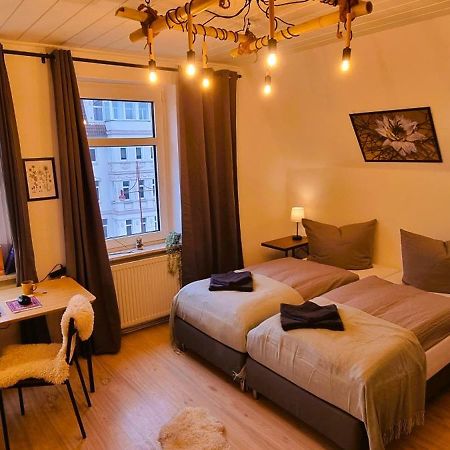 Nigella Apartment Direkt Am Hauptbahnhof Celle Fur 6 Personen Mit Kostenfreiem Parkplatz Voll Ausgestatteter Kuche Elite Standard Kültér fotó